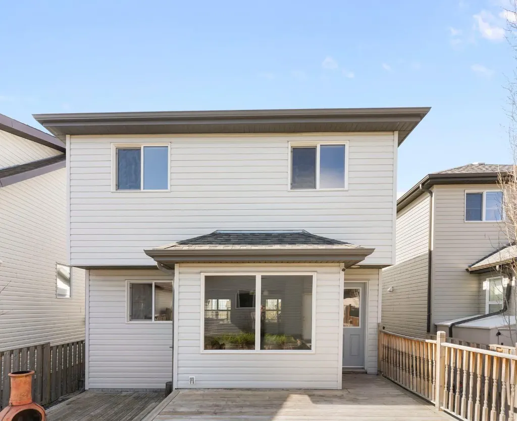 202 Sunset Heights Cochrane AB T4C0C9