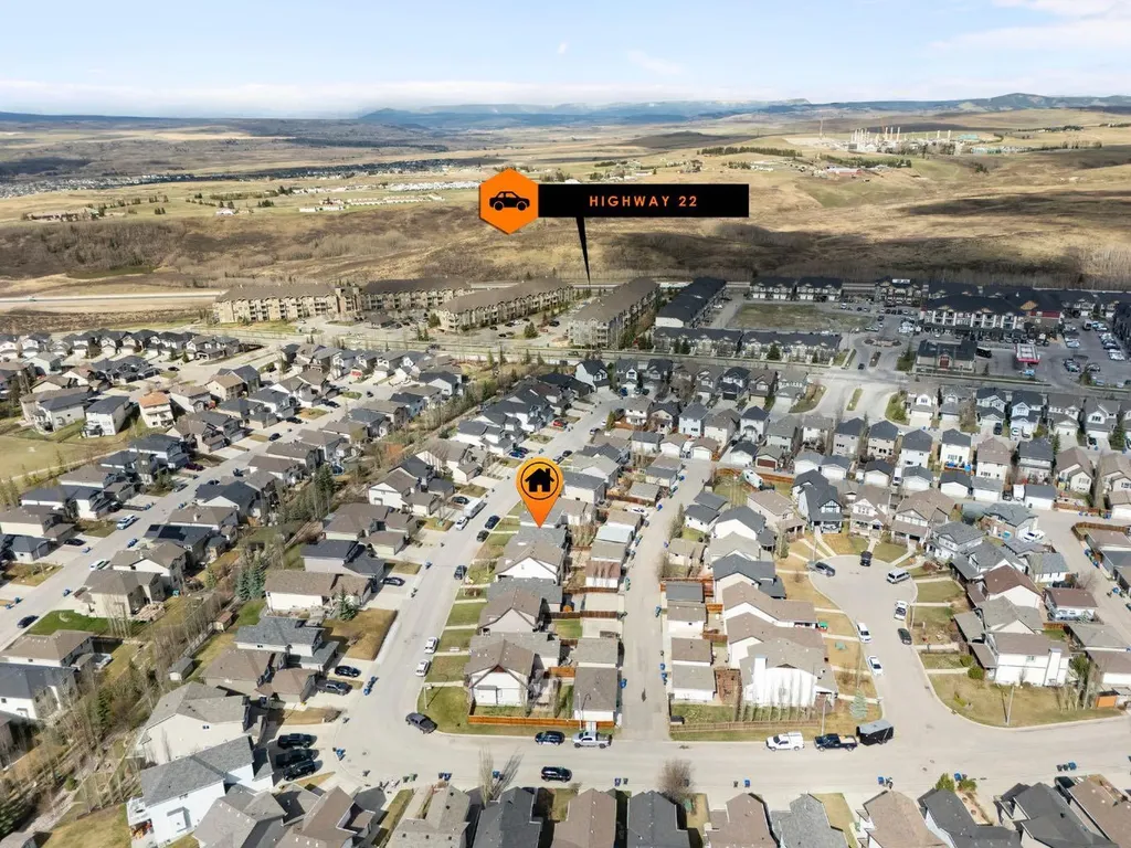 202 Sunset Heights Cochrane AB T4C0C9