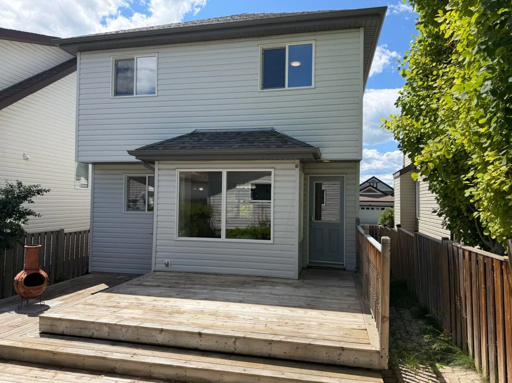 202 Sunset Heights Cochrane AB T4C0C9