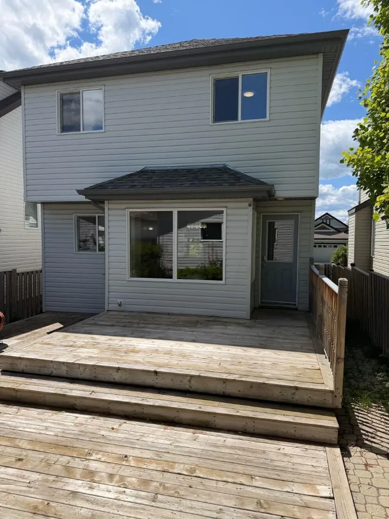 202 Sunset Heights Cochrane AB T4C0C9