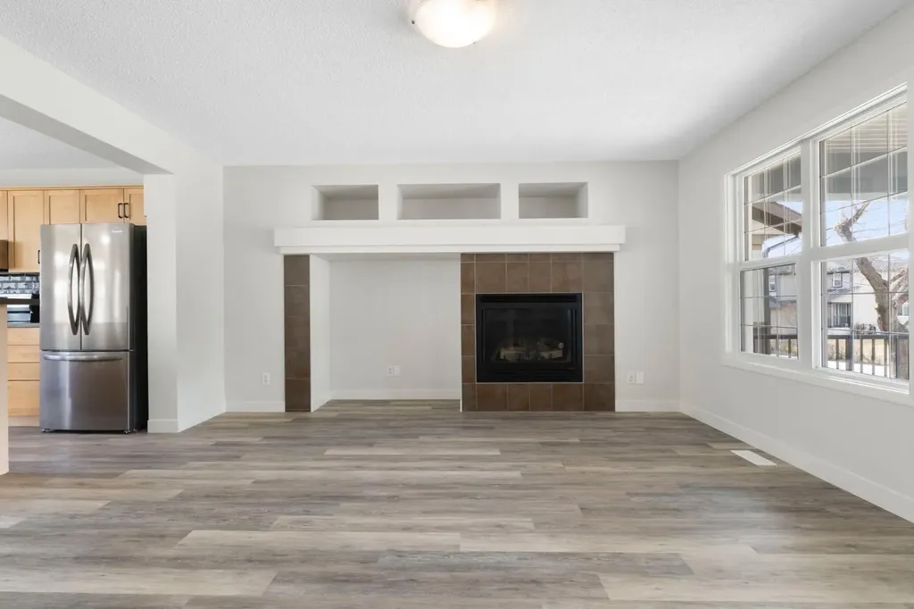 202 Sunset Heights Cochrane AB T4C0C9