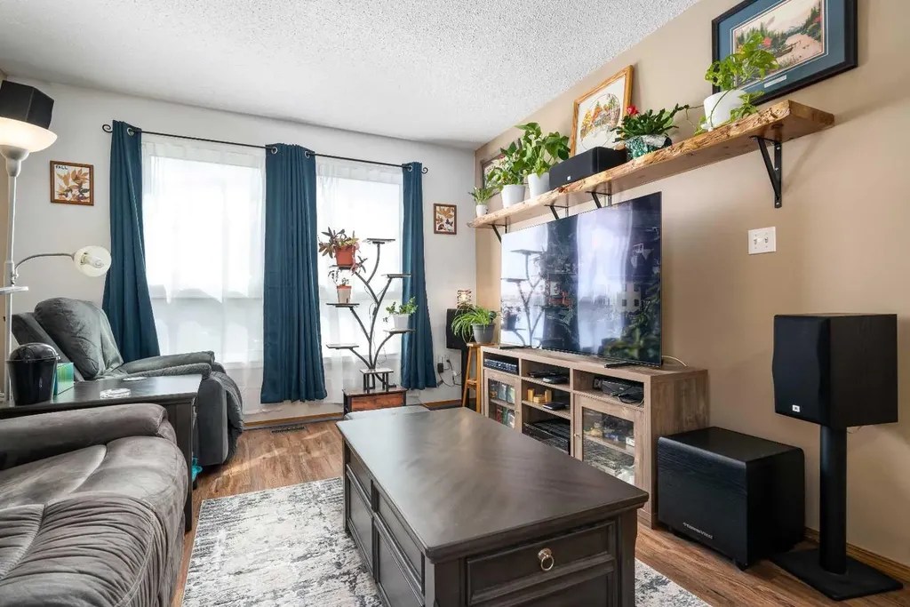 10 Rossmere Place SE Medicine Hat AB T1B2L6