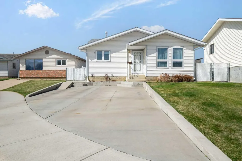 10 Rossmere Place SE Medicine Hat AB T1B2L6