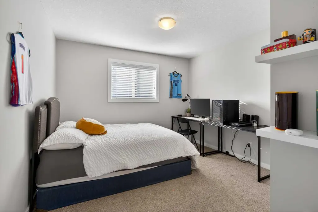 126 Bayview Circle SW Airdrie AB T4B 4H2
