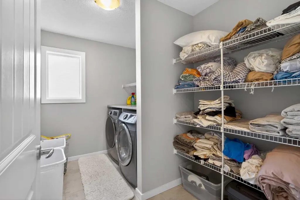 126 Bayview Circle SW Airdrie AB T4B 4H2