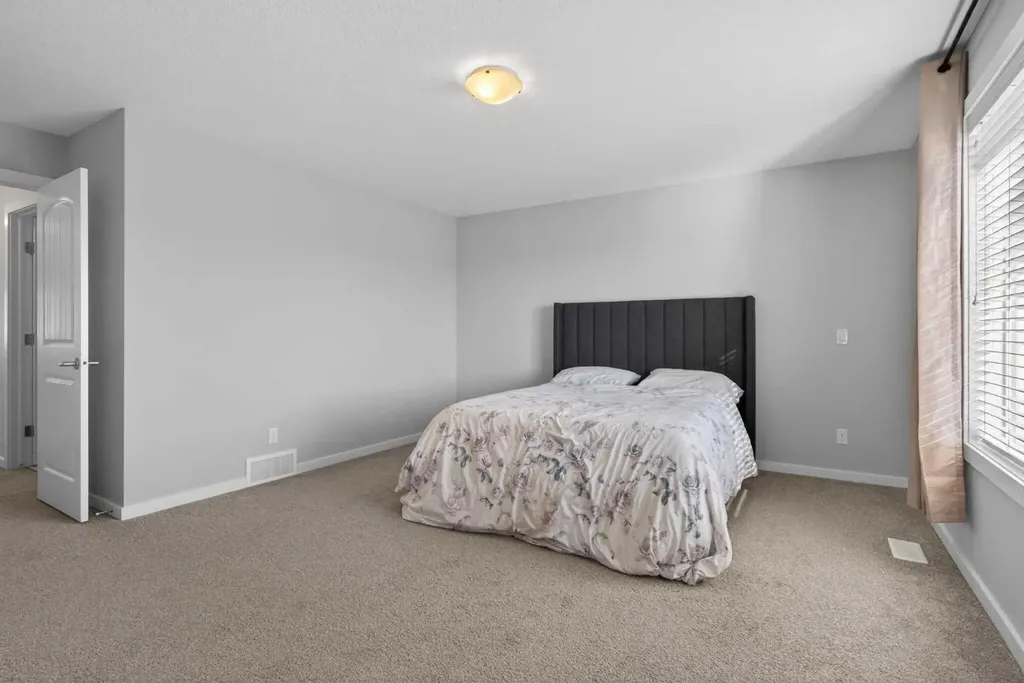 126 Bayview Circle SW Airdrie AB T4B 4H2