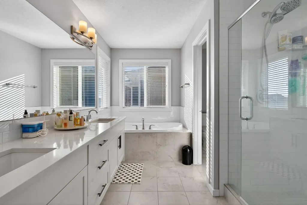 126 Bayview Circle SW Airdrie AB T4B 4H2