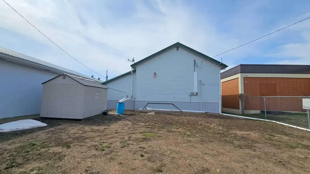 5005 Royal Street Coronation AB t0c1c0
