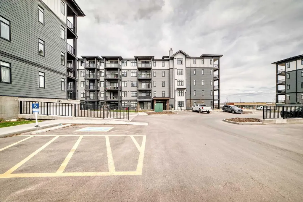30 Sage Hill Walk NW Calgary AB T3R 2A9