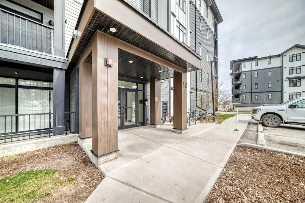 30 Sage Hill Walk NW Calgary AB T3R 2A9