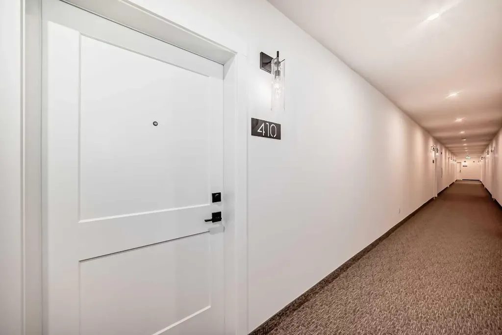 30 Sage Hill Walk NW Calgary AB T3R 2A9