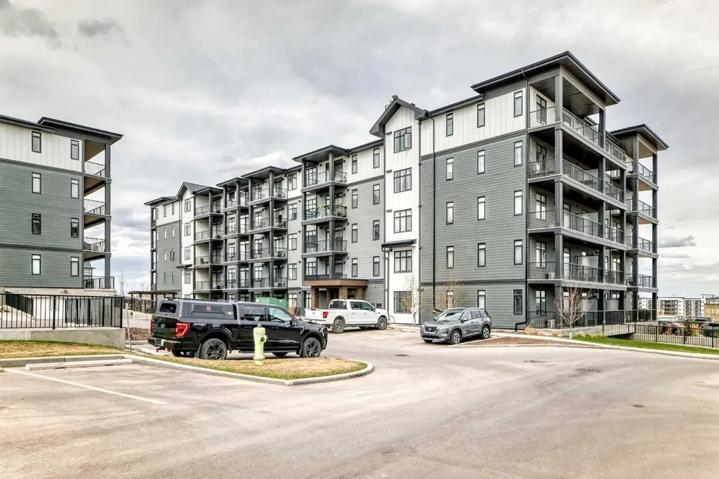 30 Sage Hill Walk NW Calgary AB T3R 2A9