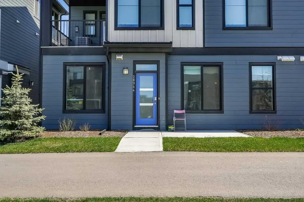 20944 Seton Way SE Calgary AB T3M 3T8