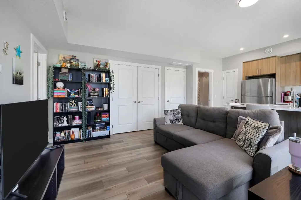 20944 Seton Way SE Calgary AB T3M 3T8