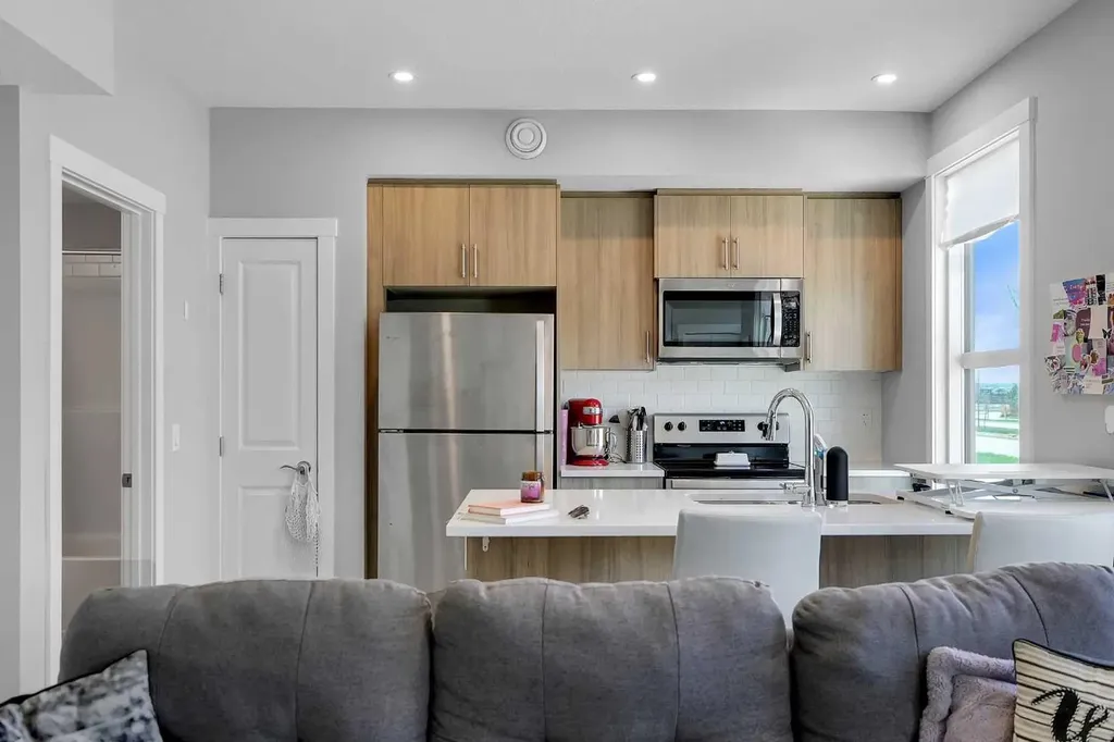 20944 Seton Way SE Calgary AB T3M 3T8