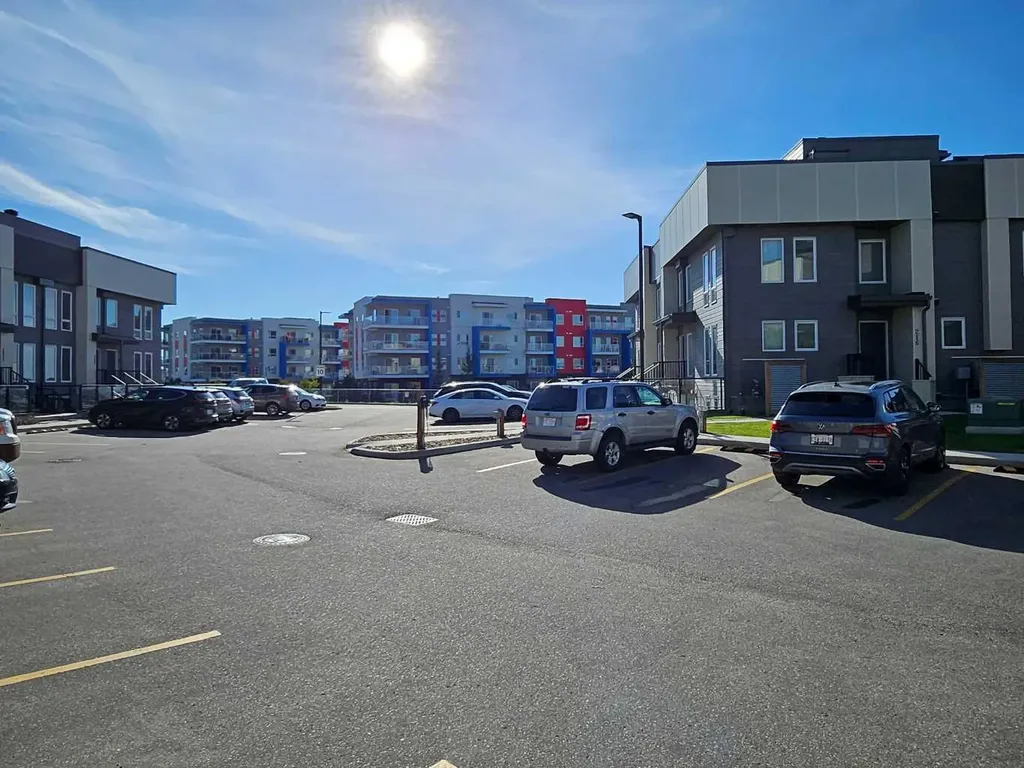 19458 37 Street SE Calgary AB T3M 2W9