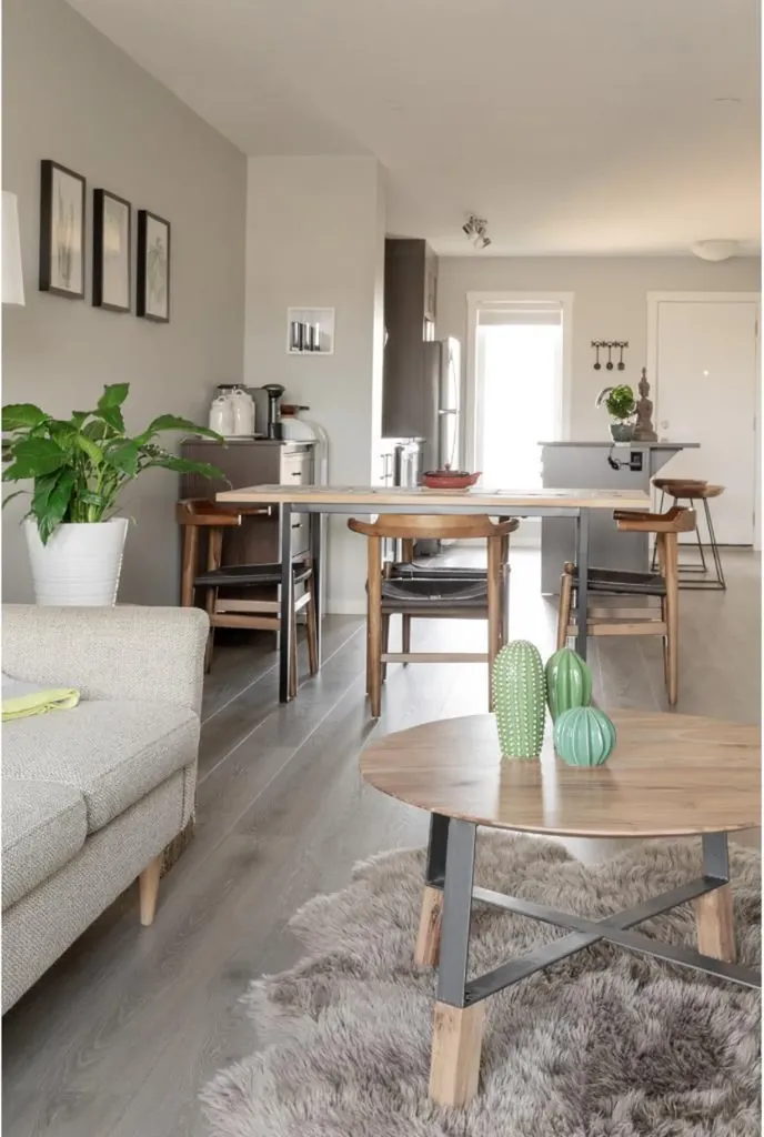 19458 37 Street SE Calgary AB T3M 2W9