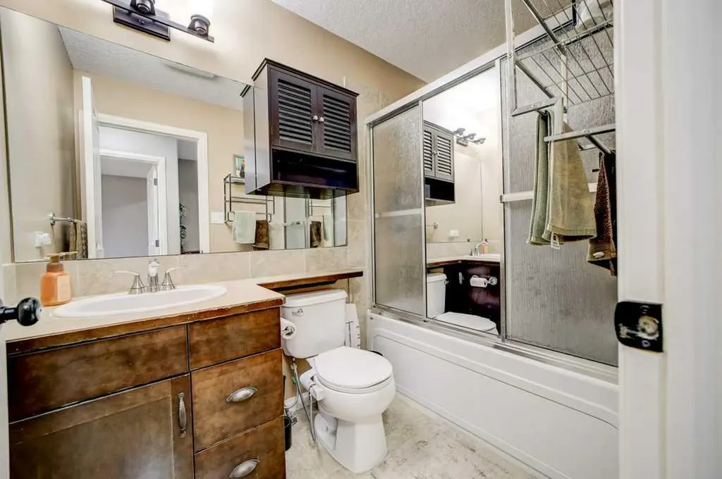 121 Mt Sundance Crescent W Lethbridge AB T1J 0L4