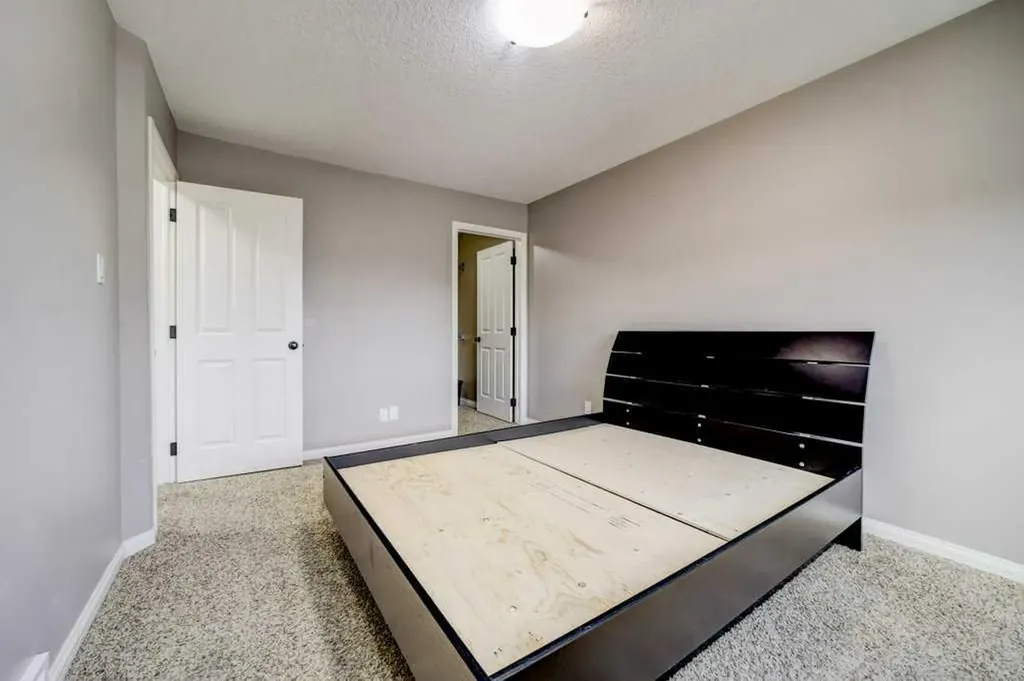 121 Mt Sundance Crescent W Lethbridge AB T1J 0L4