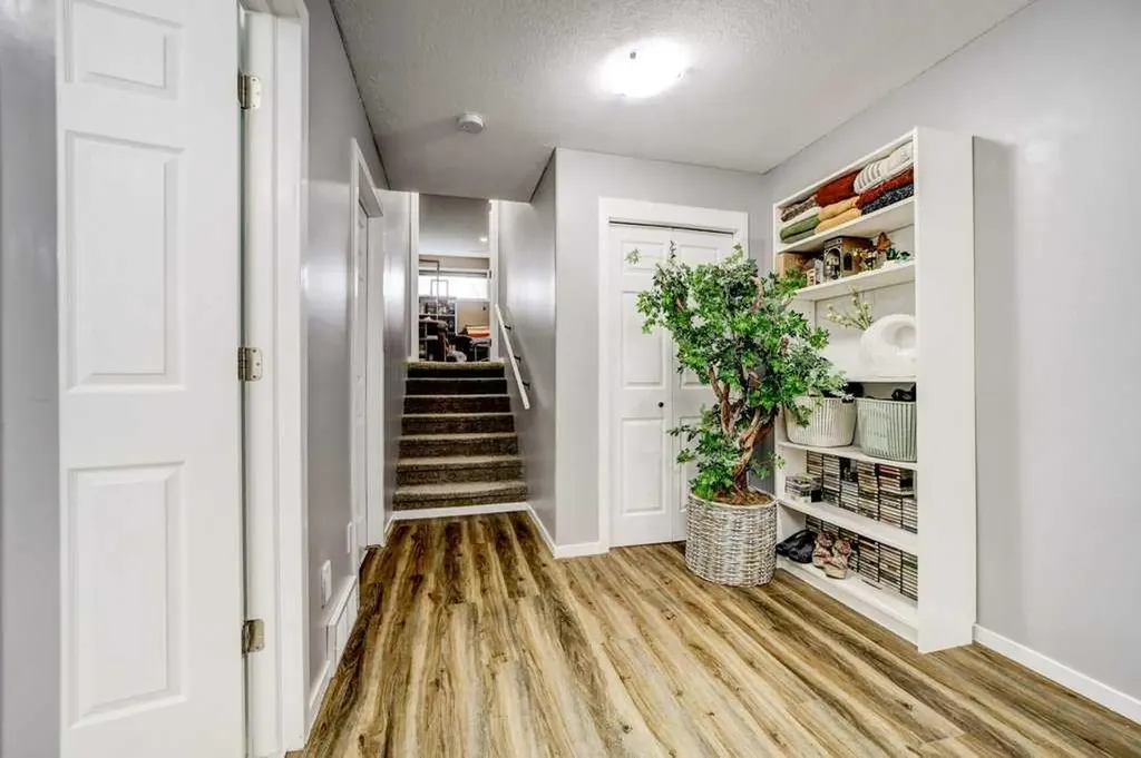 121 Mt Sundance Crescent W Lethbridge AB T1J 0L4