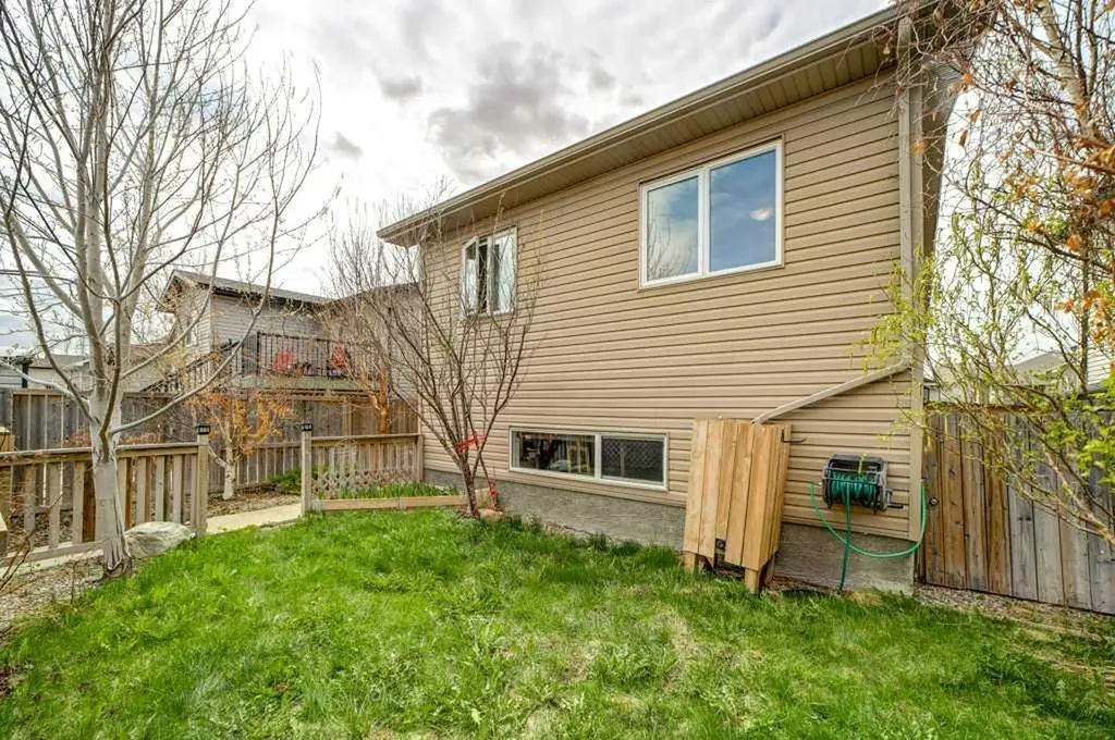 121 Mt Sundance Crescent W Lethbridge AB T1J 0L4