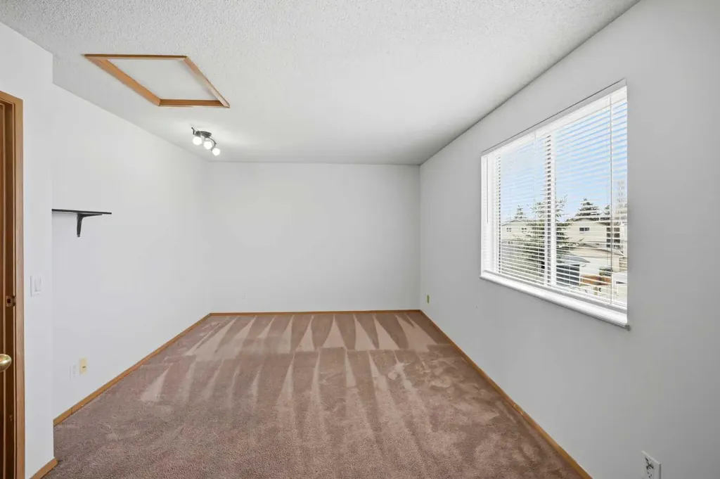 6016 Martingrove Road NE Calgary AB T3J 2M8