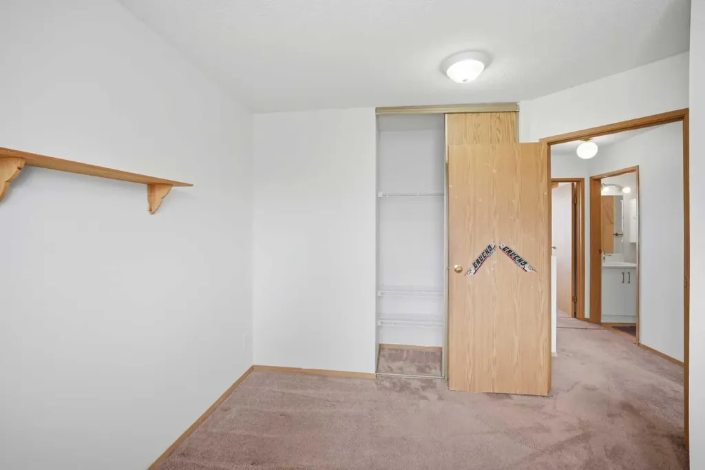 6016 Martingrove Road NE Calgary AB T3J 2M8