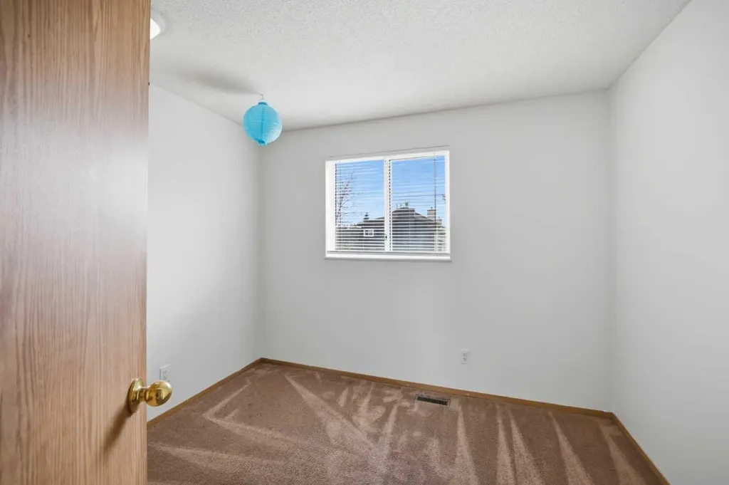 6016 Martingrove Road NE Calgary AB T3J 2M8