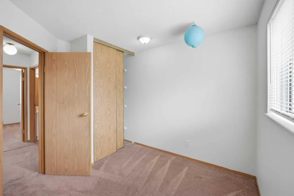 6016 Martingrove Road NE Calgary AB T3J 2M8