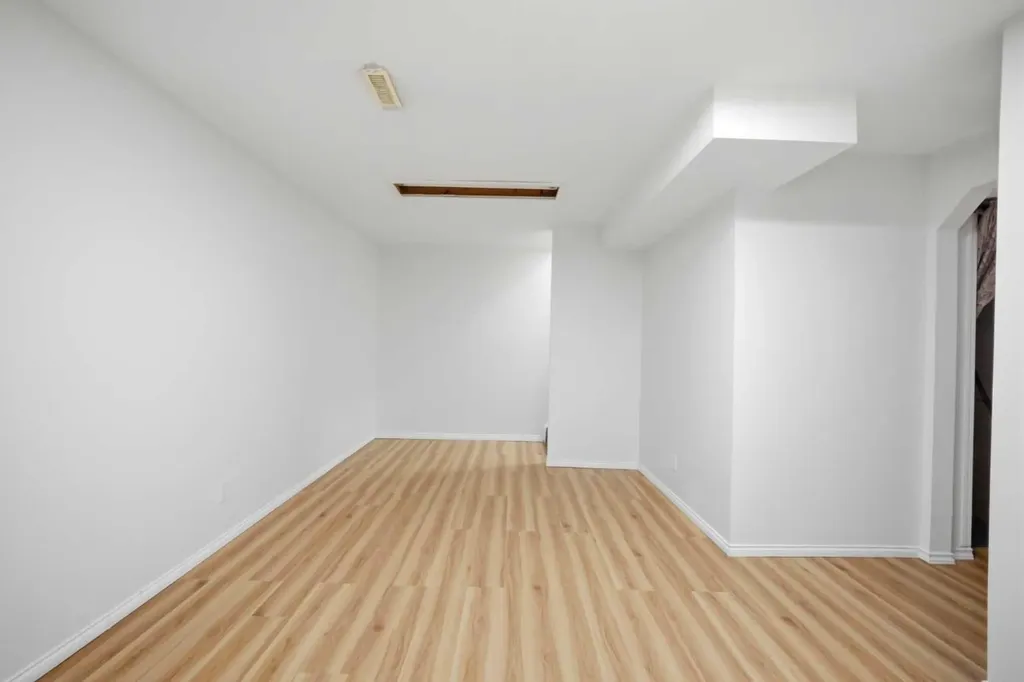 6016 Martingrove Road NE Calgary AB T3J 2M8