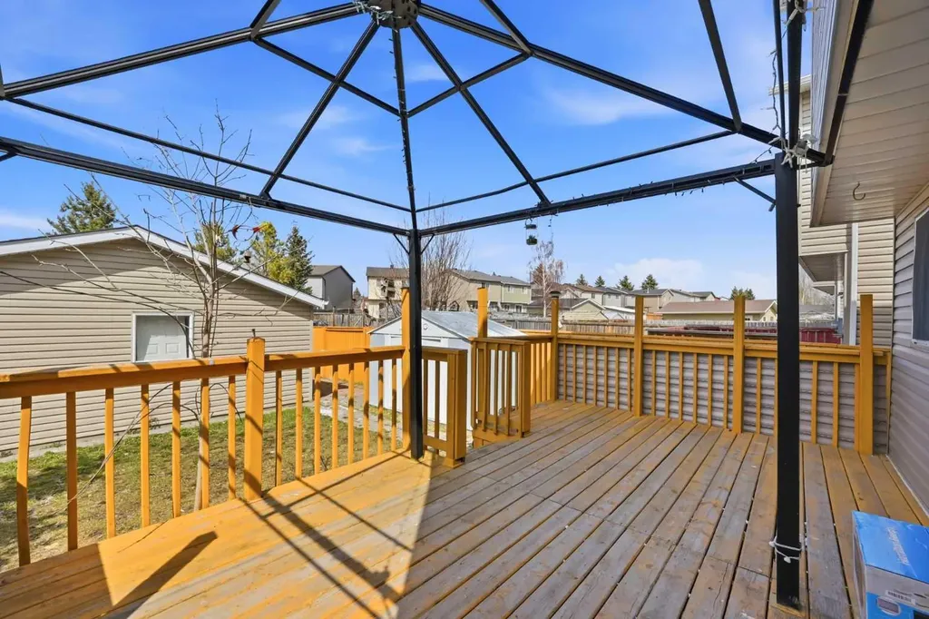 6016 Martingrove Road NE Calgary AB T3J 2M8