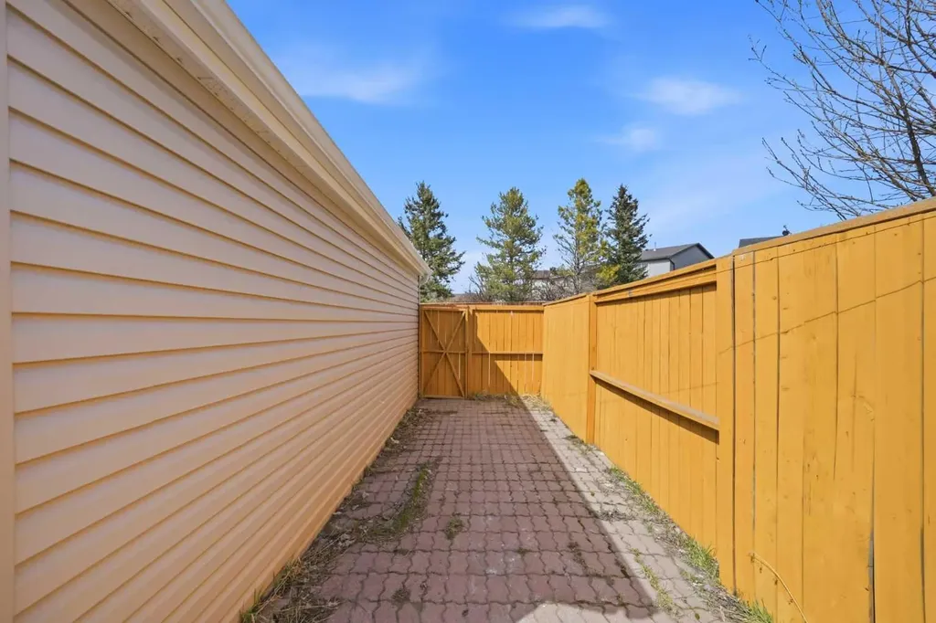 6016 Martingrove Road NE Calgary AB T3J 2M8