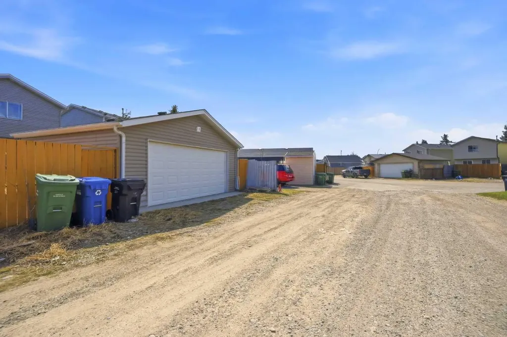 6016 Martingrove Road NE Calgary AB T3J 2M8