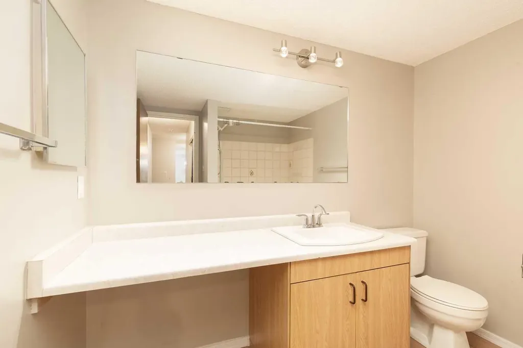 85 Foxbend Crescent N Lethbridge AB T1H 5T4