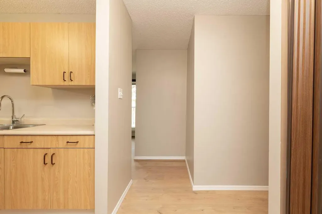 85 Foxbend Crescent N Lethbridge AB T1H 5T4