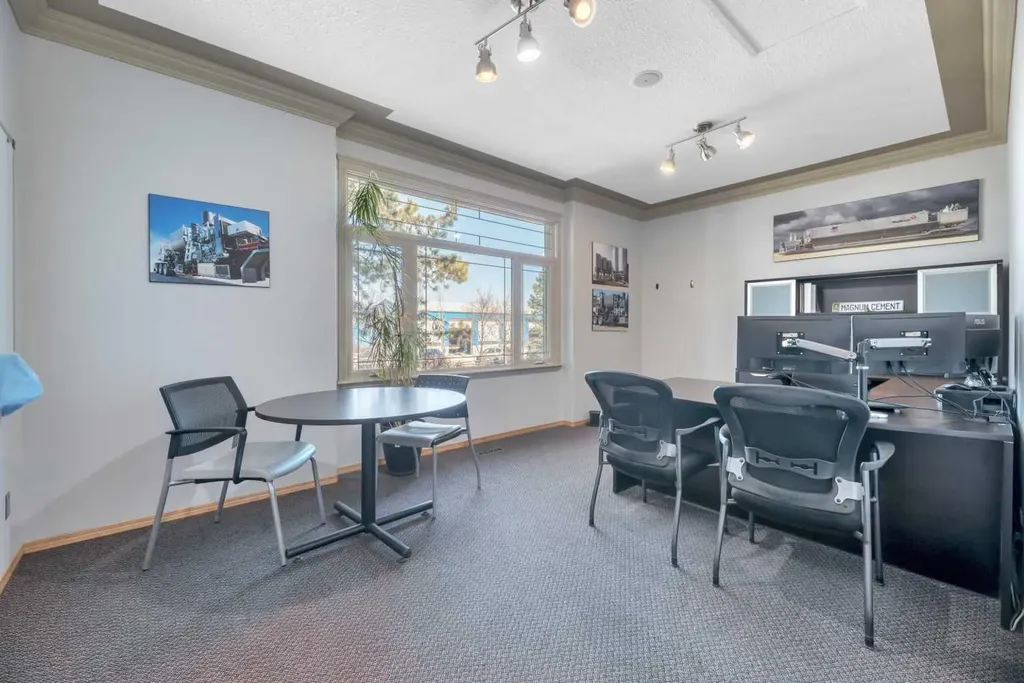 114 & 118 Canal Garden Strathmore AB T1P 1Y4