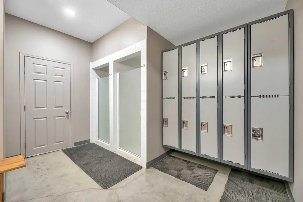 114 & 118 Canal Garden Strathmore AB T1P 1Y4