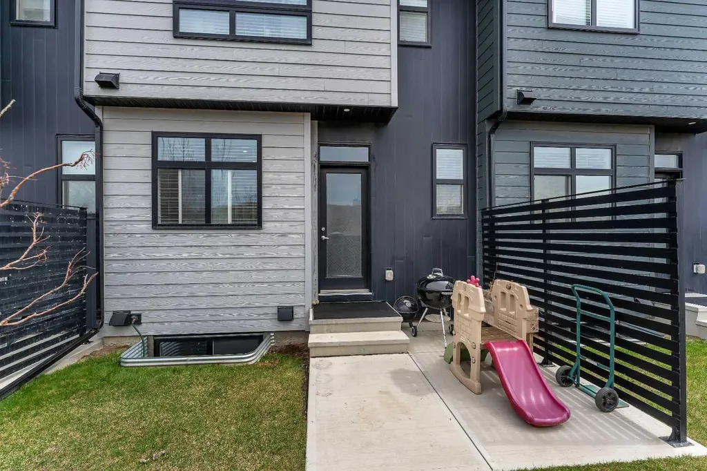 136 Sage Meadows Gardens NW Calgary AB T3P1K2