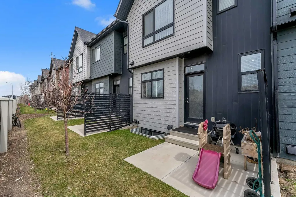 136 Sage Meadows Gardens NW Calgary AB T3P1K2