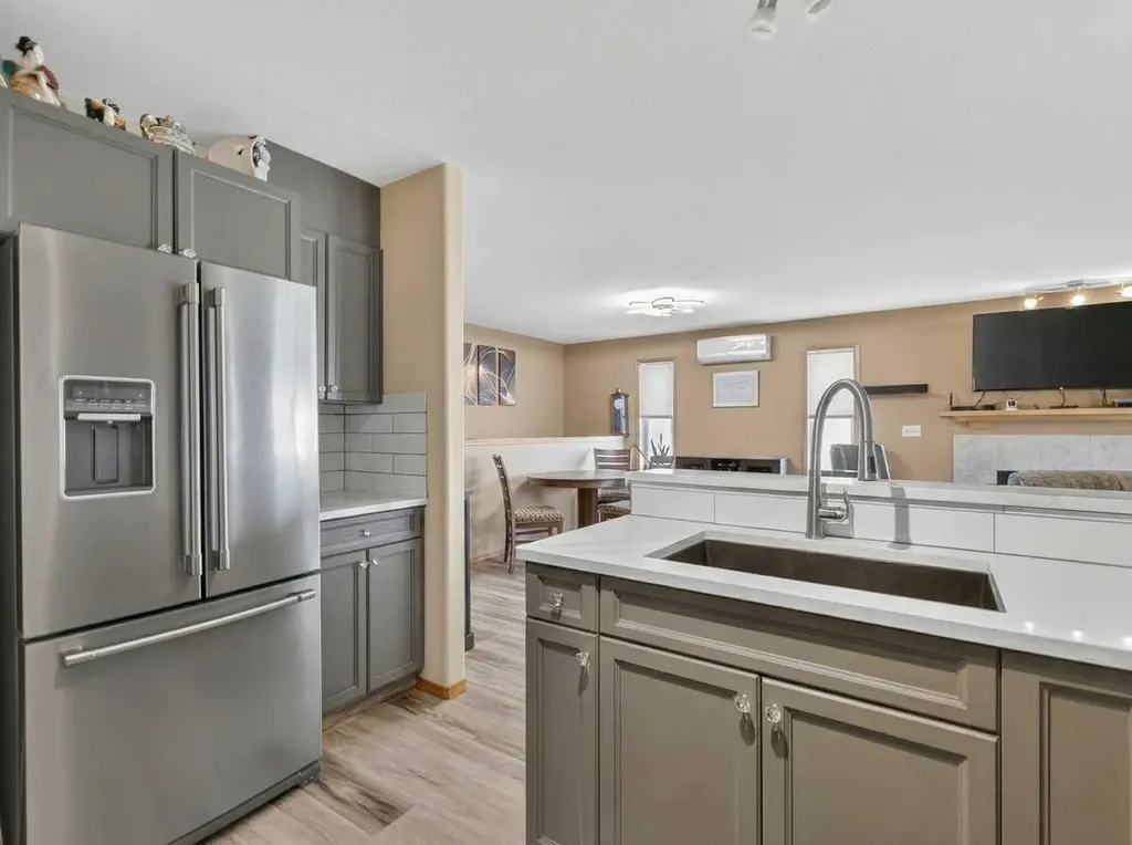 4366 54a Avenue Close Innisfail AB T4G 1X5