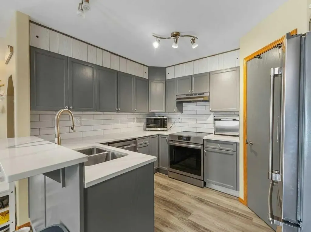 4366 54a Avenue Close Innisfail AB T4G 1X5