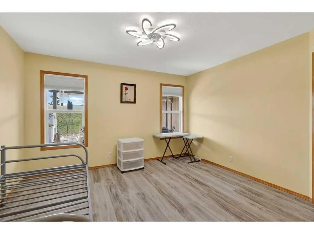 4366 54a Avenue Close Innisfail AB T4G 1X5