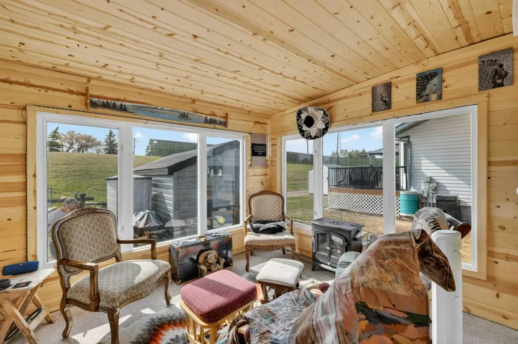 4366 54a Avenue Close Innisfail AB T4G 1X5