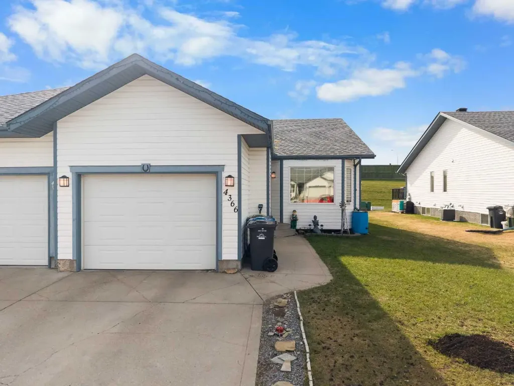 4366 54a Avenue Close Innisfail AB T4G 1X5