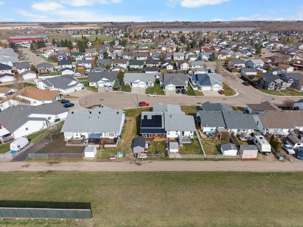 4366 54a Avenue Close Innisfail AB T4G 1X5