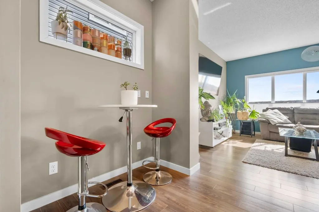 534 River Heights Crescent Cochrane AB T4C 0T8