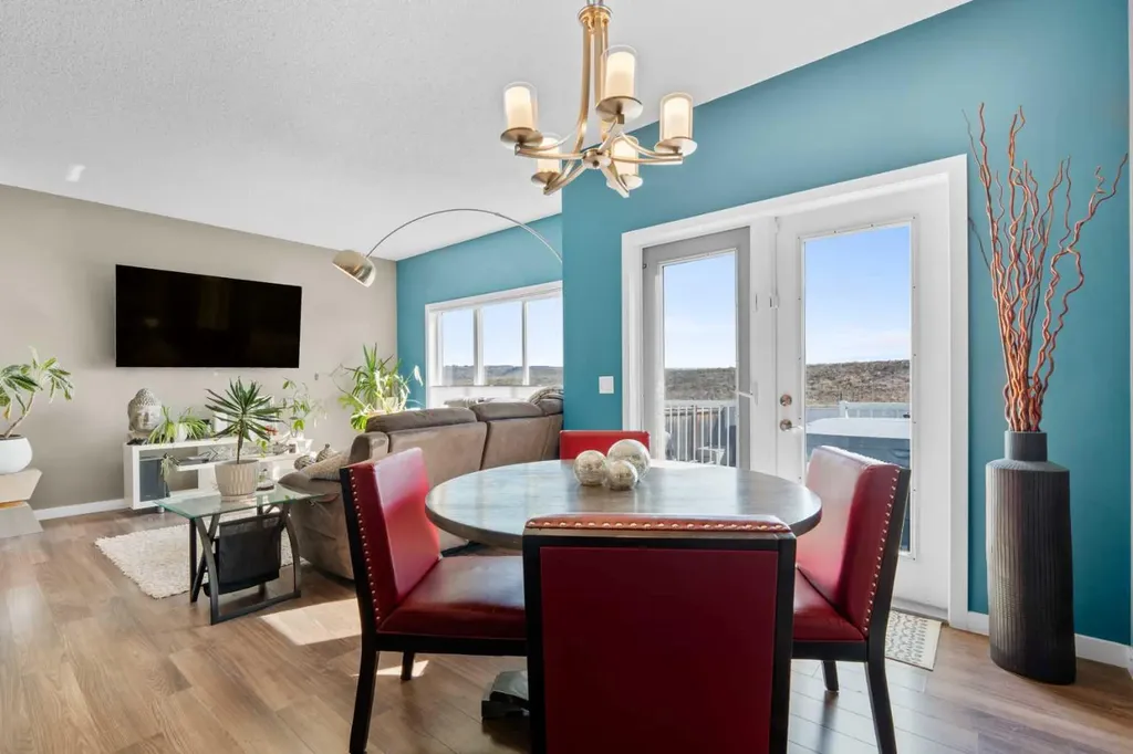 534 River Heights Crescent Cochrane AB T4C 0T8