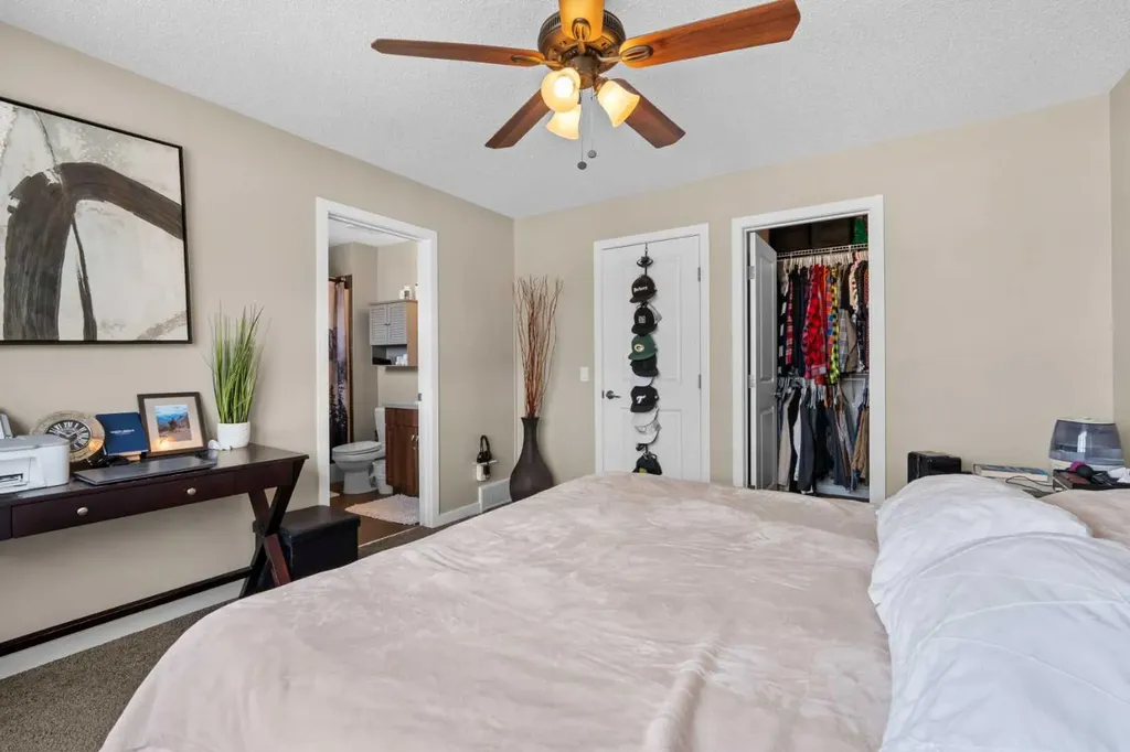 534 River Heights Crescent Cochrane AB T4C 0T8