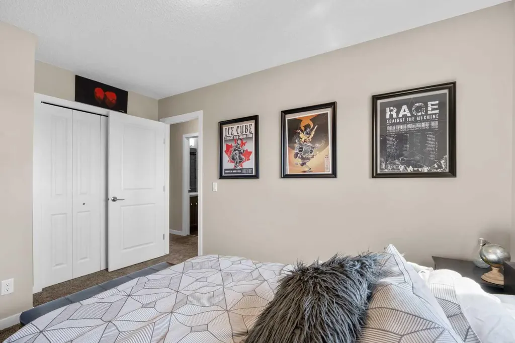 534 River Heights Crescent Cochrane AB T4C 0T8
