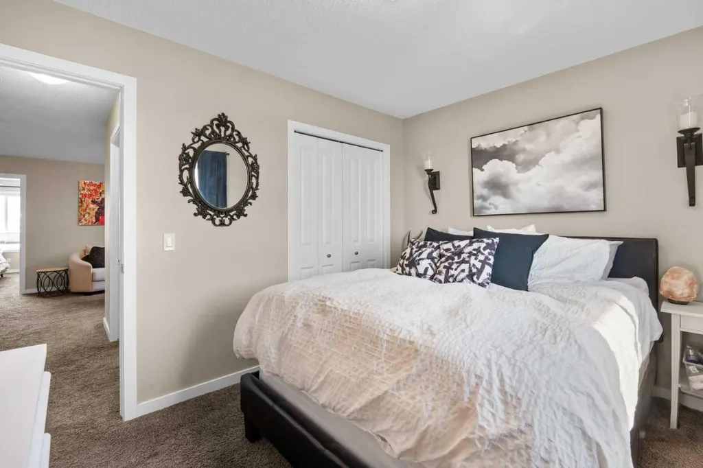 534 River Heights Crescent Cochrane AB T4C 0T8